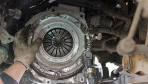 تعمیر دیسک و صفحه کلاچ بی ام و