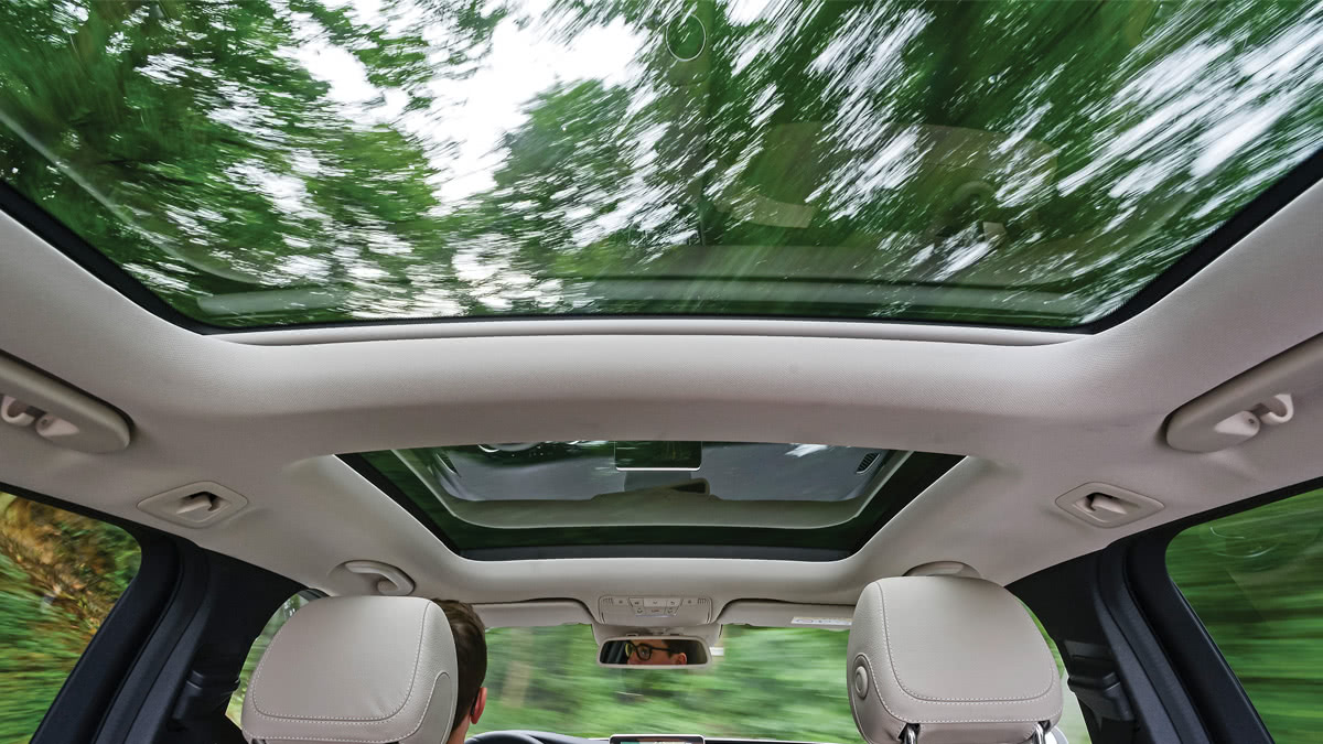 سقف پانوراما در مرسدس بنز