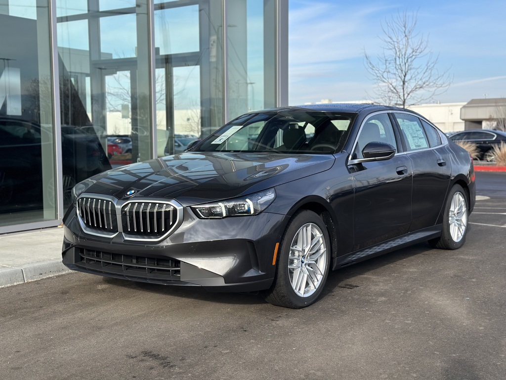 بی ام و سری 5 سدان 530i